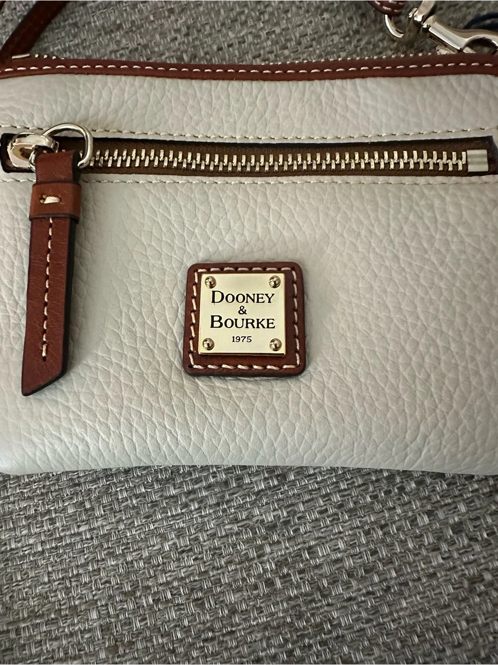 Dooney & Bourke Pebble Grain Camera Zip Crossbody Wristlet Bone Cream ZR120